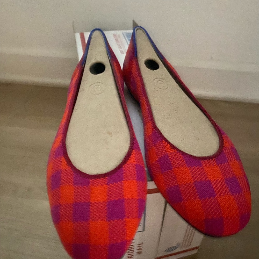 Rothy’s Pomegranate Gingham Squares Size 8.5 - Picture 3 of 6